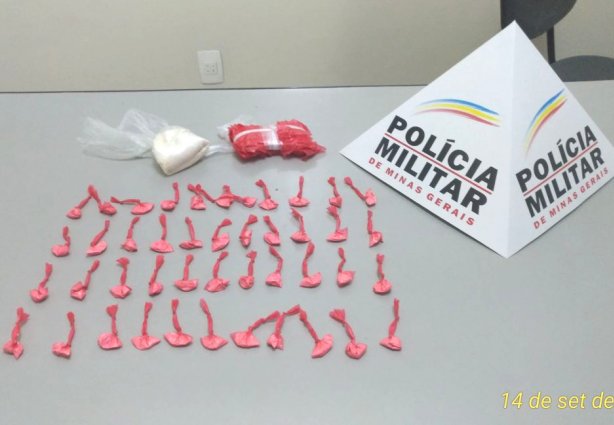 A droga e o material para sua embalagem foram encontrados na casa do suspeito