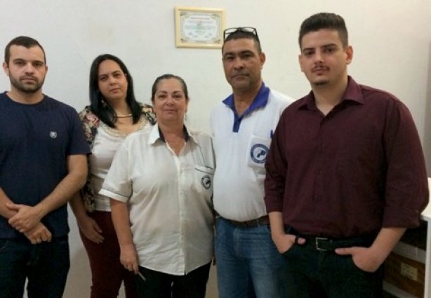 Os advogados, Ivan Eugênio, Cristiane Pereira e Thomaz Vargas, a conselheira Roseni Morais juntamente com o presidente Carlos Silvério