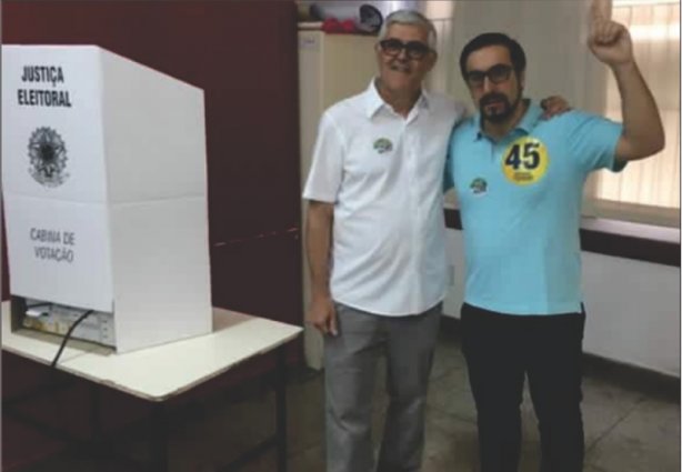 Os então candidatos a vice e prefeito de Viçosa, no dia da eleição (Foto: Reprodução Opção News)