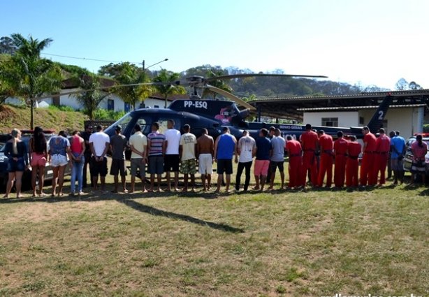 Ao final da Operação a Polícia Civil apresentou os vinte e quatro suspeitos presos