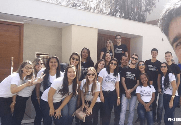 A equipe de alunos do curso de Administração da FIC que está à frente do Projeto Doe Felicidade