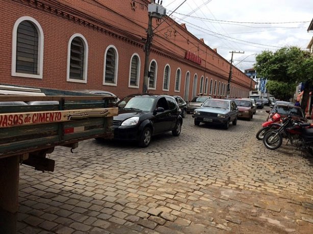 Motoristas, pedestres e ciclistas podem ser multados igualmente se cometerem infra&ccedil;&otilde;es de tr&acirc;nsito