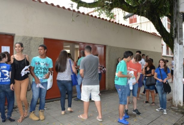 Em 2016 estudantes chegaram aos locais de prova dentro do hor&aacute;rio e n&atilde;o houve atrasos