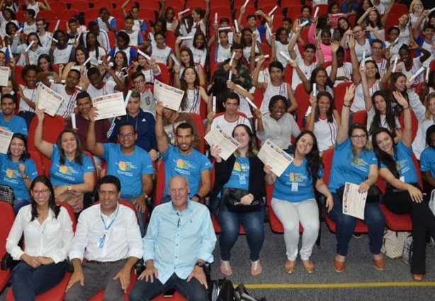 O evento aconteceu no dia 5, Dia do Voluntariado e beneficiou 440 alunos da rede pública