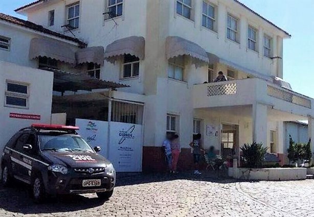 Vítima foi encaminhada ao Pronto-Socorro Municipal onde foi submetido a uma cirurgia