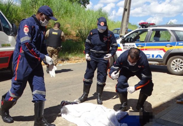 A motivação do crime não foi divulgada e a Polícia Civil vai investigar o caso.