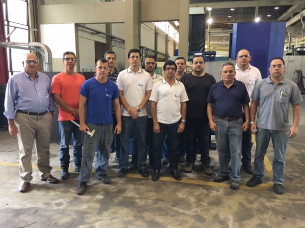 Equipe da Zollern que trabalhou no desenvolvimento dos mancais para os submarinos brasileiros