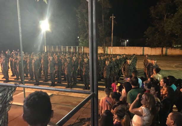 Os novos Atiradores começaram o serviço militar em 1º de março, mas a solenidade oficial aconteceu nesta quarta-feira