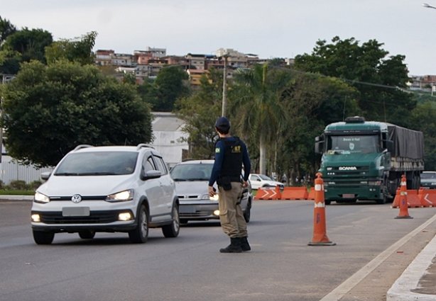 A fiscalização tem como objetivo evitar infrações de trânsito e garantir a fluidez no trânsito