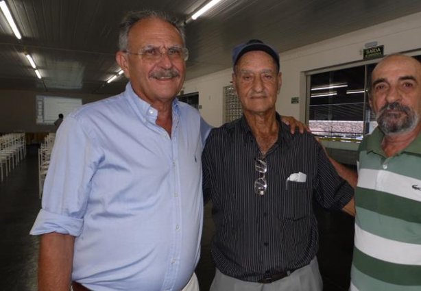 Agropecuaristas com o presidente eleito, Pedro Junqueira, primeiro à esquerda na foto