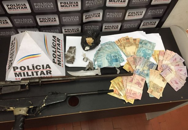 Materiais aprrendidos na operação policial de hoje em Leopoldina