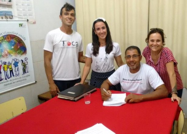 Equipe do TOCA com o presidente da Sede S&atilde;o Vicente de Paulo, Jos&eacute; C&eacute;lio da Silva