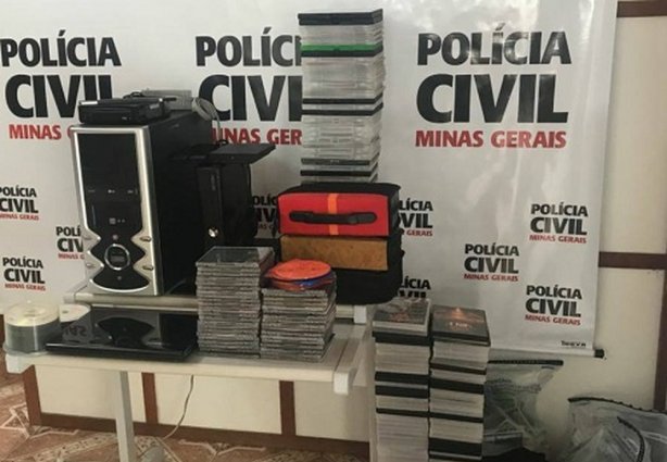 Material acima foi apreendido com um suspeito que residia no Centro de Viçosa