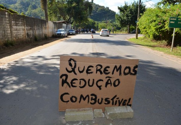 Caminhões continuam parados nas estradas e solução para a greve ainda é uma incógnita