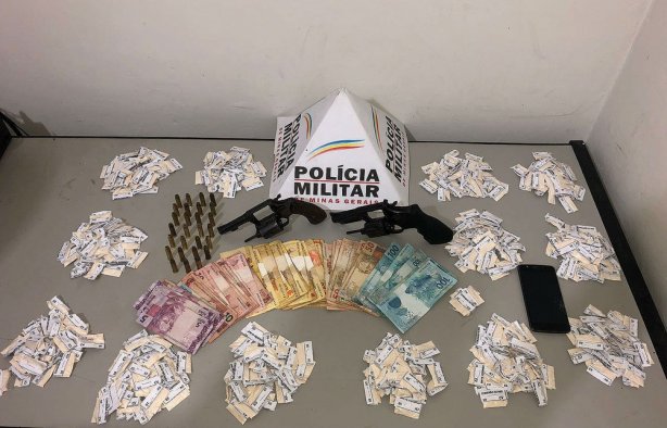 Drogas, dinheiro, armas e muni&ccedil;&atilde;o foram apreendidas em S&atilde;o Jo&atilde;o Nepomuceno