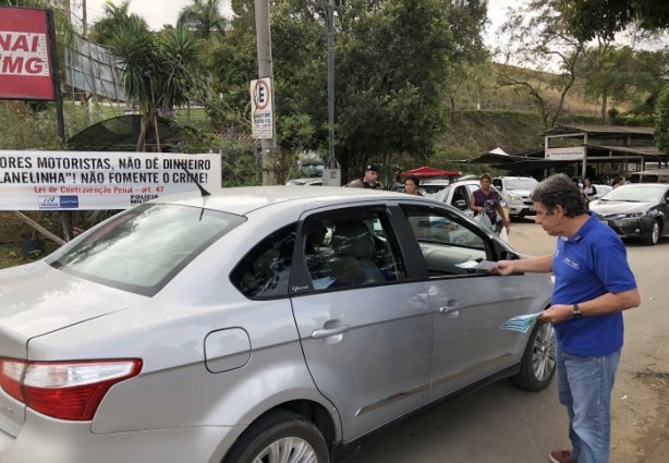 O trabalho informal como flanelinha não é regulamentado por lei na cidade