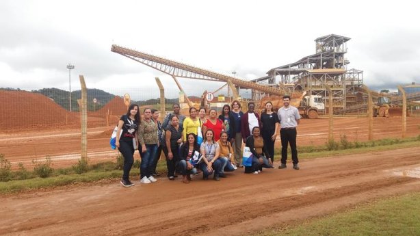 A formaliza&ccedil;&atilde;o da parceria foi marcada pela visita de 17 costureiras &agrave; Unidade de Mira&iacute;