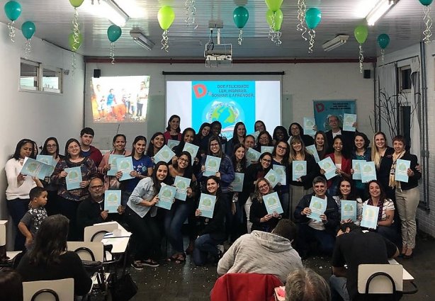 O Projeto vai lançar nos próximos dias o livro  livro "Todo Mundo Cabe no Mundo"