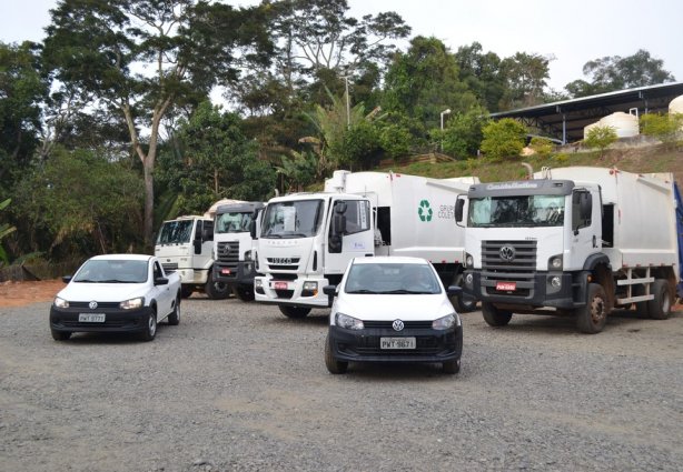 Novos veículos vão realizar a coleta de lixo em Viçosa