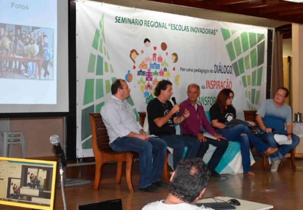 O evento busca dar visibilidade aos trabalhos realizados nas escolas e promover trocas de ideias e experiências 