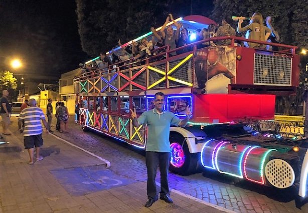 Fernando Pacheco comemorou com familiares, correligionários e alguns amigos sua eleição com passeio no Trio da Alegria