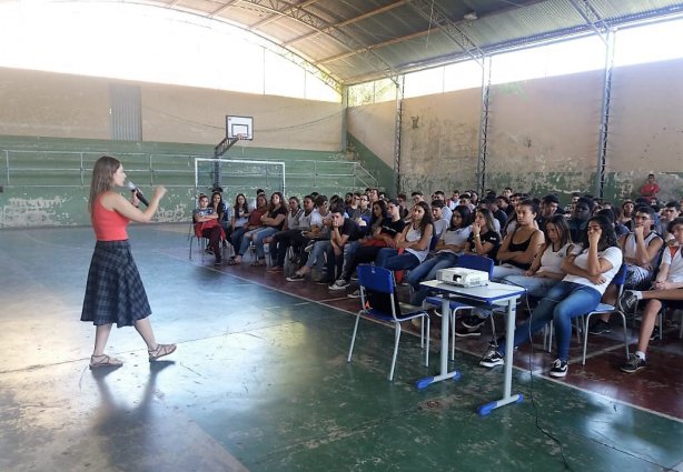 O projeto "Educação Sexual nas Escolas", que tem como público-alvo os jovens matriculados no Ensino Médio das Escolas Estaduais de Ubá