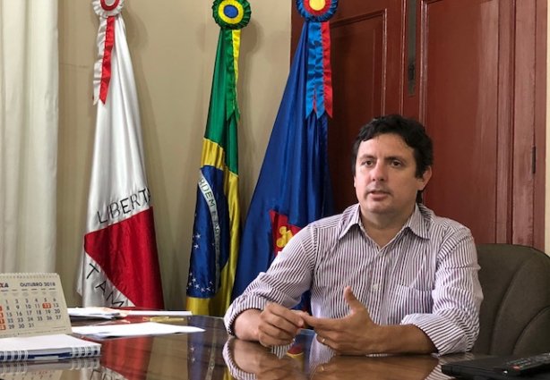 O crescimento da dívida do Estado com o Município levou o prefeito a adotar a medida, contou Willian