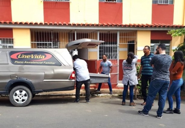 O crime aconteceu no domingo mas somente foi descoberto nesta manhã de terça-feira