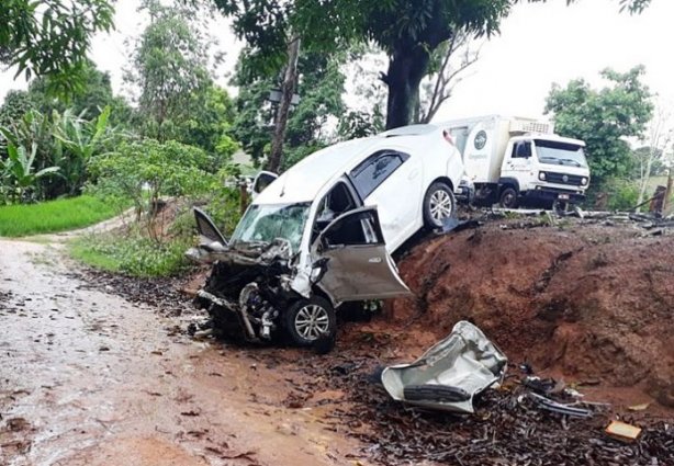 Três pessoas sofreram ferimentos sendo que um deles está em estado grave